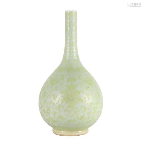 A FAMILLE-ROSE PEAR-SHAPED VASE