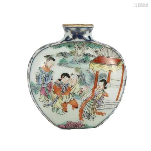 A FAMILLE-ROSE 'FIGURES' SNUFF BOTTLE