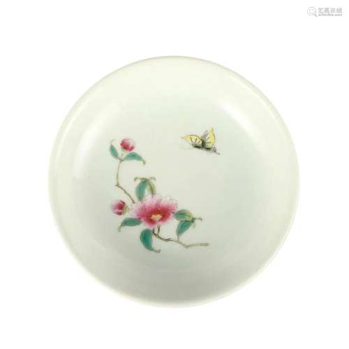 A FAMILLE-ROSE FLORAL DISH