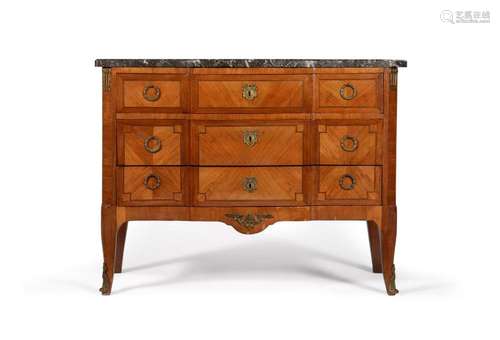 Y A WALNUT AND TULIPWOOD BREAKFRONT COMMODE, IN LOUIS XV/XVI...