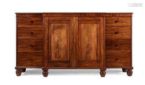 A GEORGE IV MAHOGANY COMPACTUM PRESS CUPBOARD, ATTRIBUTED TO...