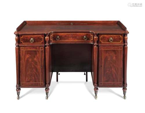 A REGENCY MAHOGANY DRESSING TABLE, ATTRIBUTED TO GILLOWS, CI...