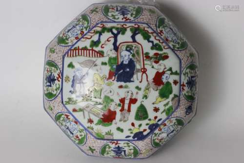 Chinese Wucai Porcelain Cover Box