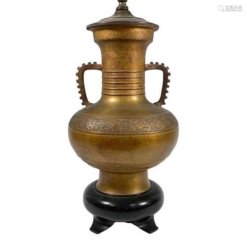 Archaic Style Chinese Lamp