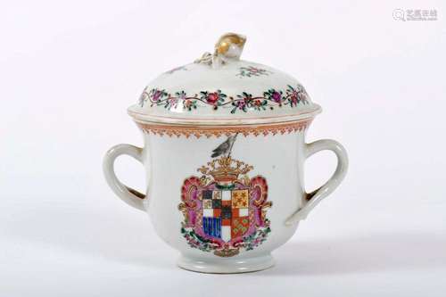 A sugar bowl with cover, Chinese export porcelain, polychrom...