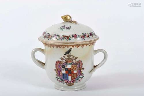 A sugar bowl with cover, Chinese export porcelain, polychrom...