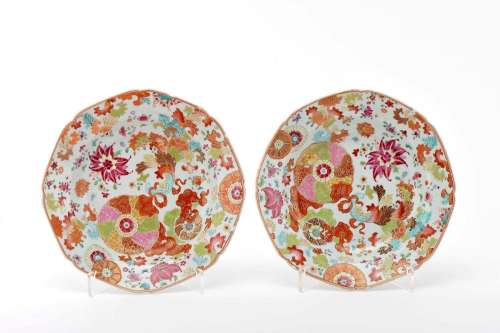 A pair of octagonal soup plates, Chinese export porcelain, p...