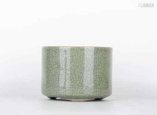 Chinese Celadon Crackle Glazed Brush Washer