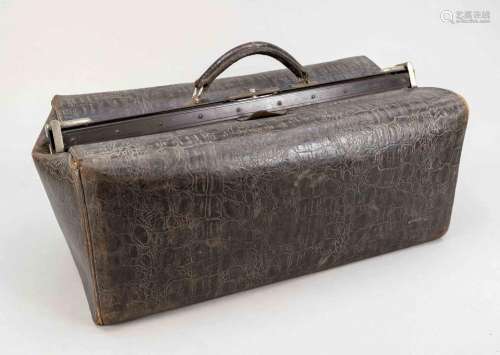 Large doctor's bag, early 20th cen