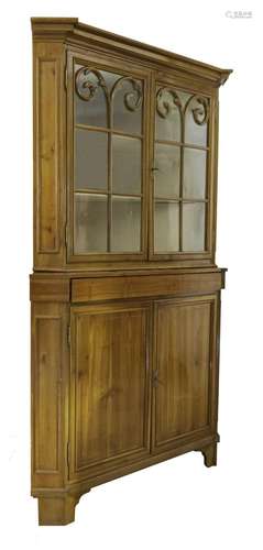 Baroque corner cabinet 18th centur