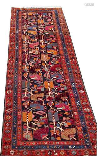 Carpet, 394 x 145 cm