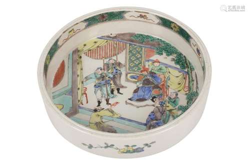 A CHINESE FAMILLE VERT PORCELAIN STRAIGHT SIDED DISH