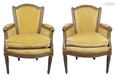 PAIRE DE FAUTEUILS DE STYLE LOUIS XVI