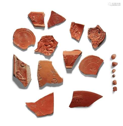 Groupe de fragments de céramique rouge nord africaine, pério...