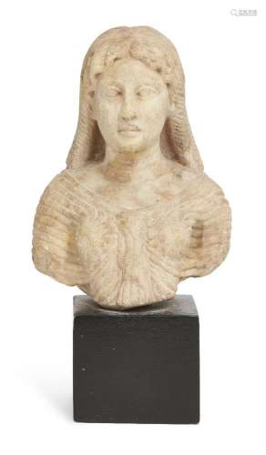 Buste romain en marbre d'Isis, vers le 1er siècle après ...
