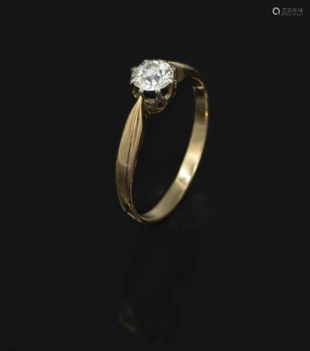 14 kt gold ring with old cut-diamond