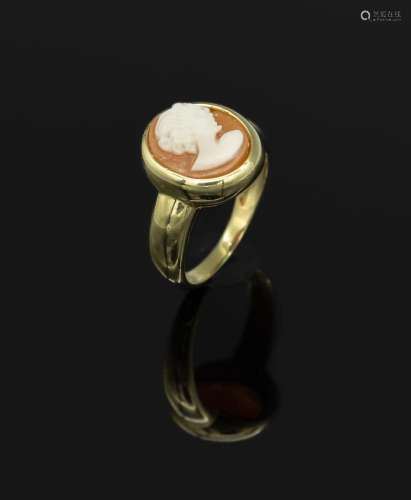 14 kt gold ring shell cameo, YG 585/000
