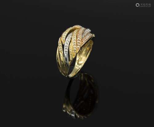 14 kt gold ring with diamonds