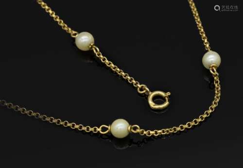 18 kt gold chain with cultured pearls
