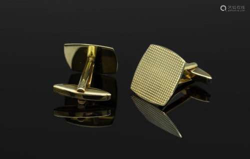 Pair of 14 kt gold cuff links, YG 585/000