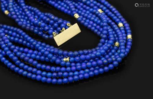 Lapis lazuli necklace with 14 kt gold clasp