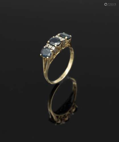 8 kt gold sapphire-diamond-ring