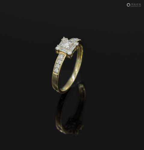 9 kt gold ring with diamonds