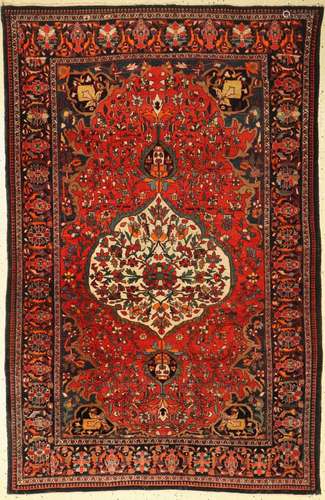 Antique Saruk Farahan, Persia, around 1900, wool knotted