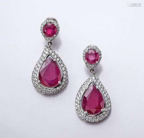 Pair of 18 kt gold earrings with brilliants and rubies