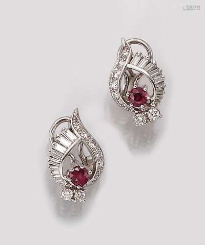 Pair of 18 kt gold earrings with diamonds and rubies