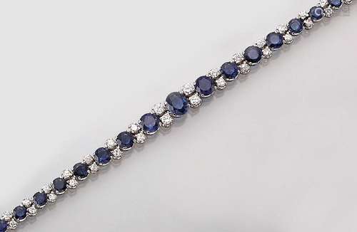 18 kt gold bracelet with sapphires and diamonds