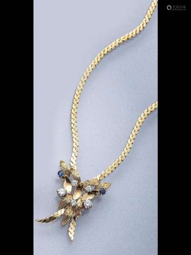 14 kt gold necklace with brilliants and sapphires