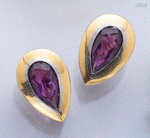 18 kt gold ear clips with amethysts