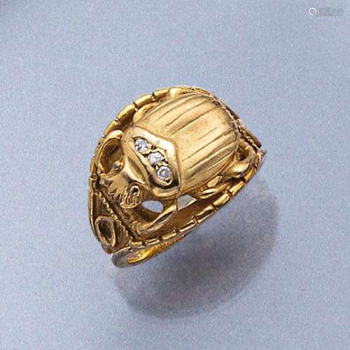 8 kt gold ring 'scarab' with diamonds