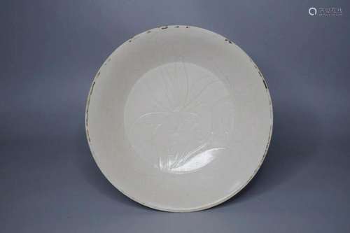 CHINESE PORCELAIN DINGYAO WHITE GLAZE FLOWER PLATE MING DYNA...