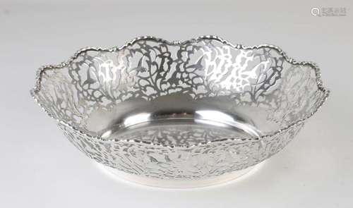 Silver puff basket