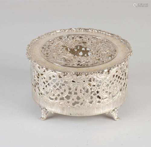 silver tea light