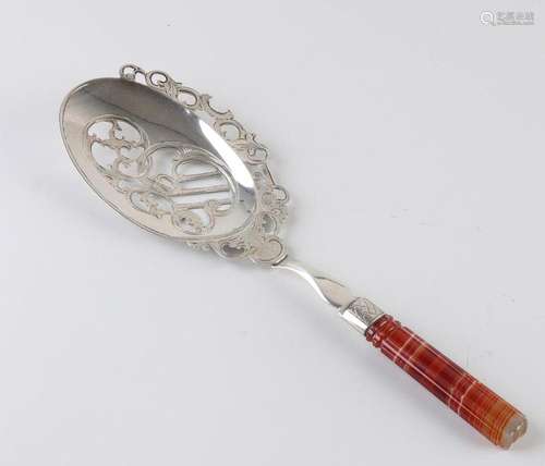 Silver pate scoop