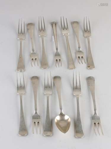 Lot silver (forks/spoon)