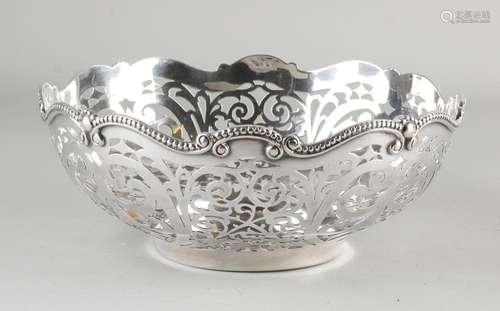 Silver puff basket