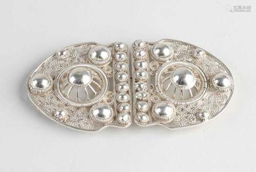 Silver (cloak) buckle