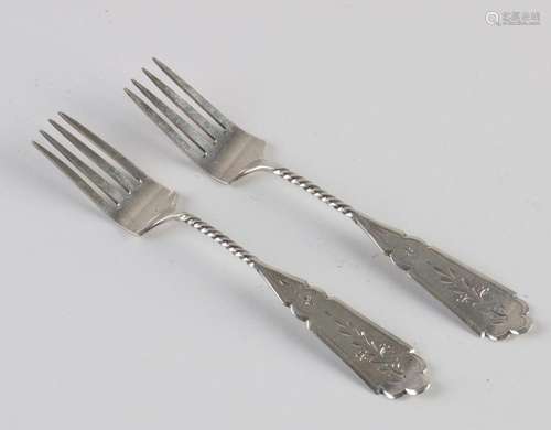 Set sour forks