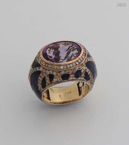 Capital gold ring with amethyst and diamond