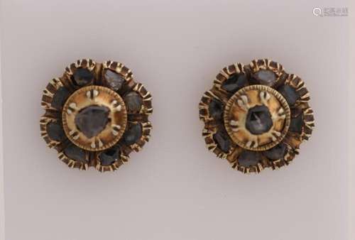 Gold ear studs with old diamond