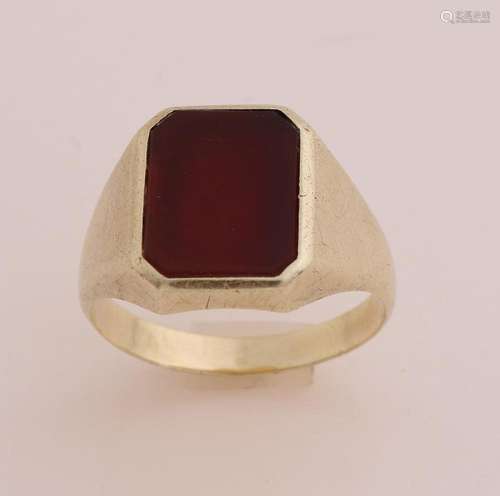 Gold signet ring with carnelian