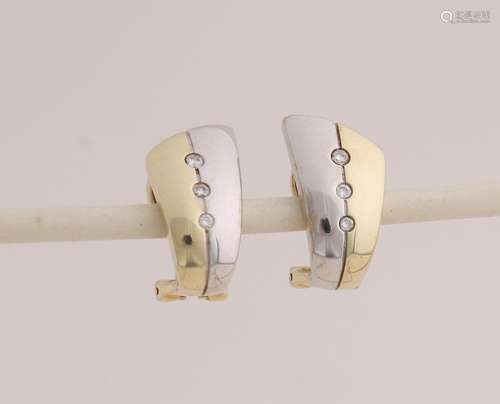 Gold ear studs with diamonds