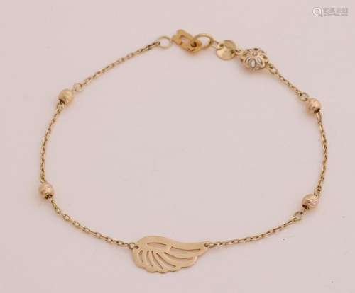 Fine gold bracelet