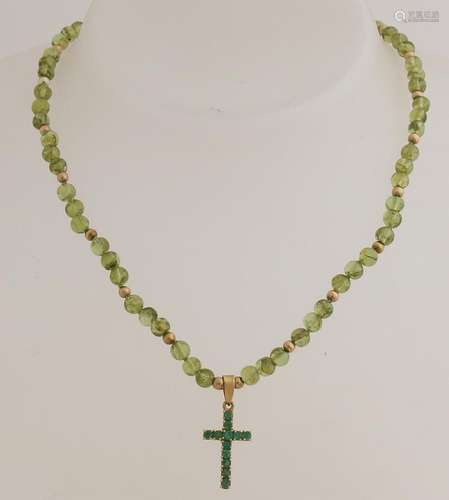 Nephrite necklace with gold pendant