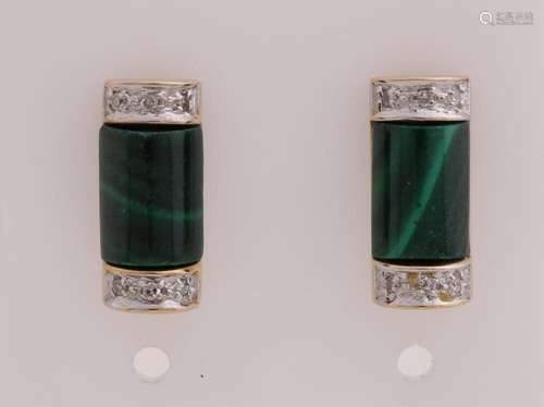 Gold ear studs with malachite and diamond