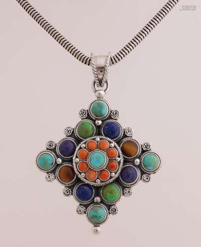 Silver necklace and pendant with precious stones